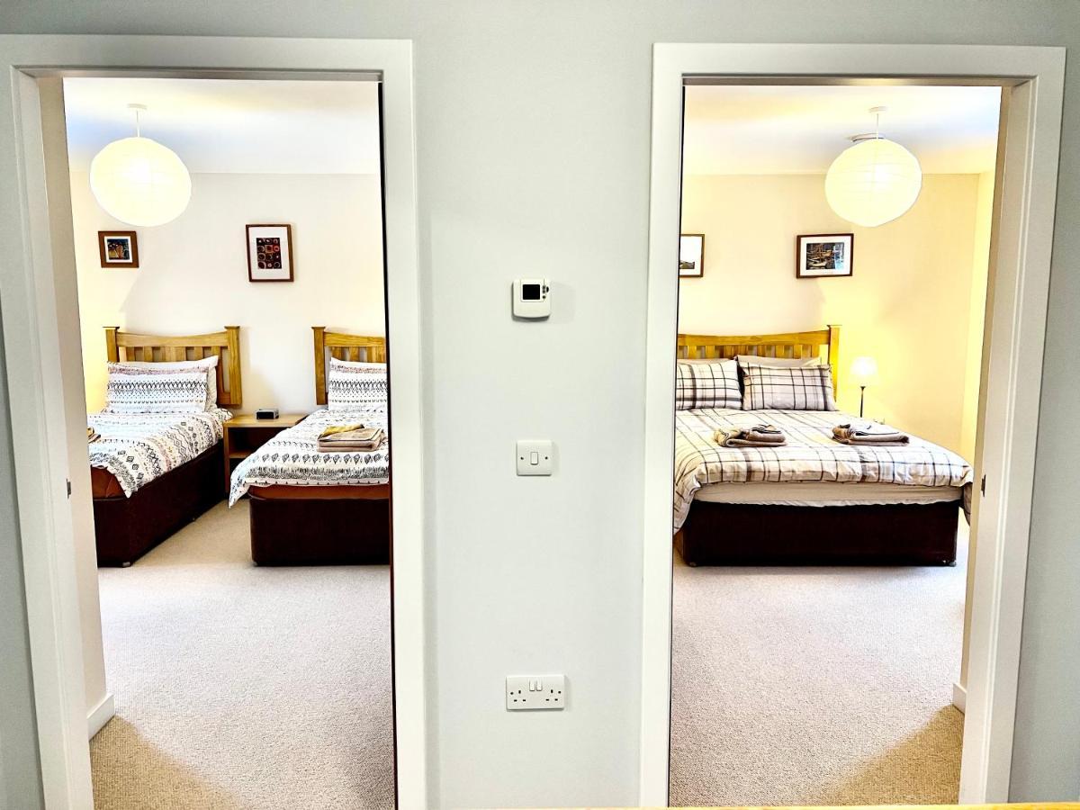 Апартаменты Spacious 2 Bed 2 Bath, Free Wifi & Parking, Park View *